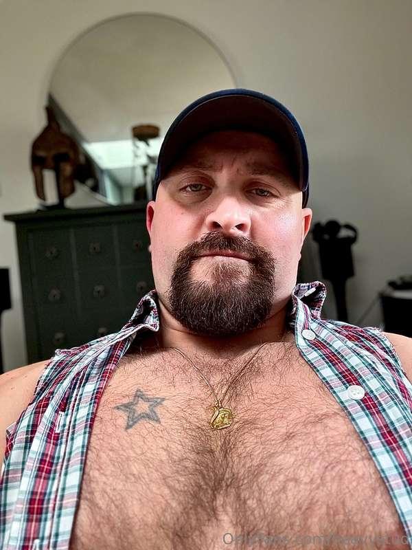 Rate daddy’s goatee
