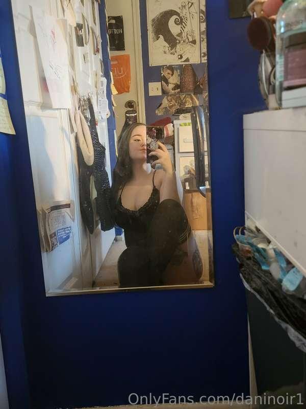 Mirror selfie queen 😉😘