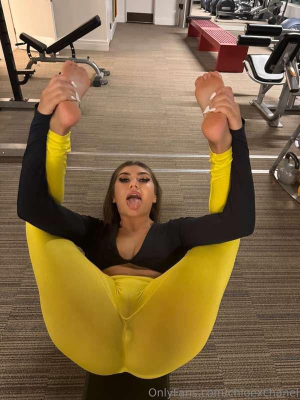 Help me stretch, pretty please? 😈