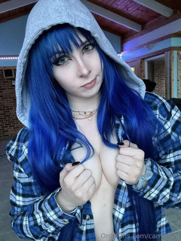 like my hoodie and boobs?🔥