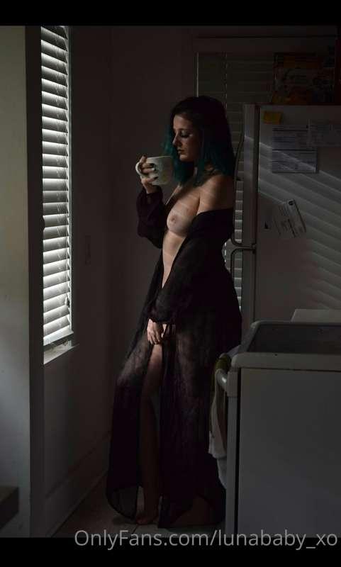What it looks like when I’m getting coffee in the morning ri..