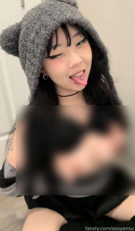 someone told me i give 2000’s emo vibes but lets be fr, i’m not that cool