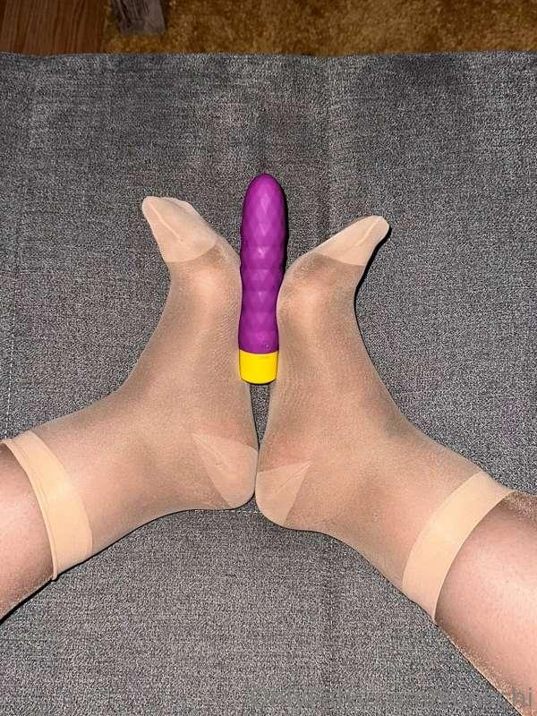 Ich wünschte, es wäre DEIN Schwanz zwischen meinen verstärkt..