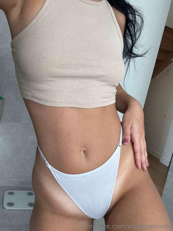 who wants these panties to cum on them??? 🫣🙈DM me 🥵