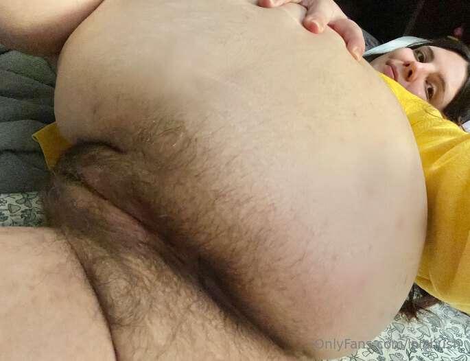 Doesn’t my hairy tight pussy look so yummy from the back? 🤤❤..