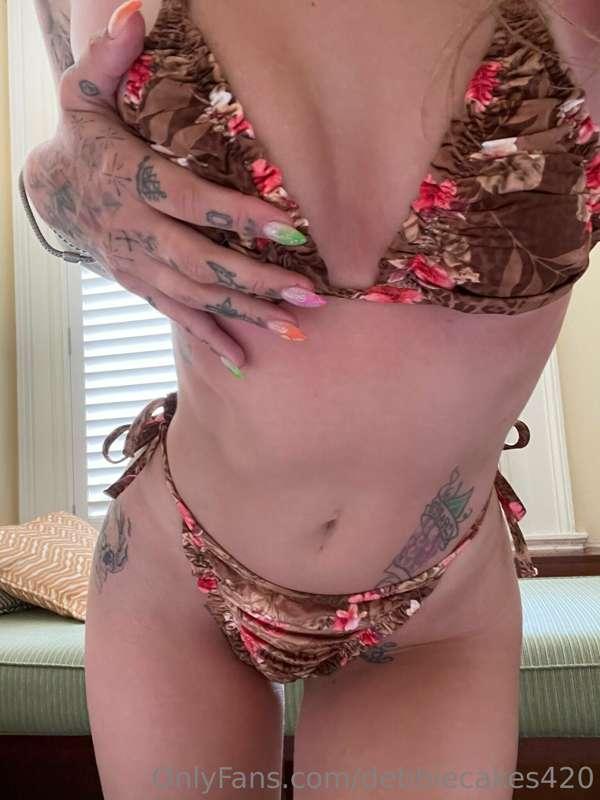 Life is better in a bikini 💕
