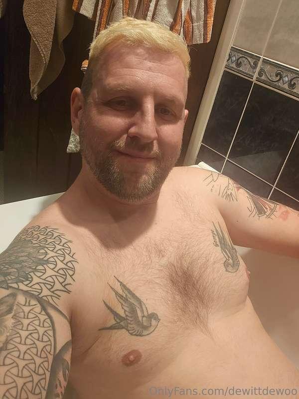 Who wants to join me in the bath 