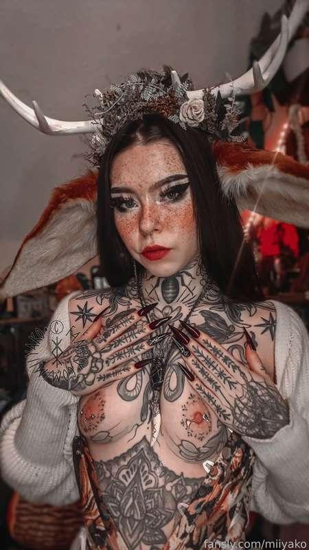 Your cum would look so good on my perfect boobs 🍂🏹