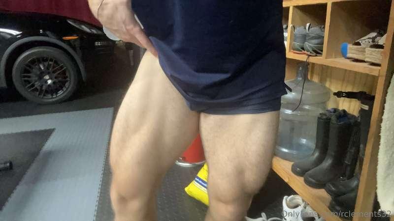 how the legs lookin…head poppin through as well🙈