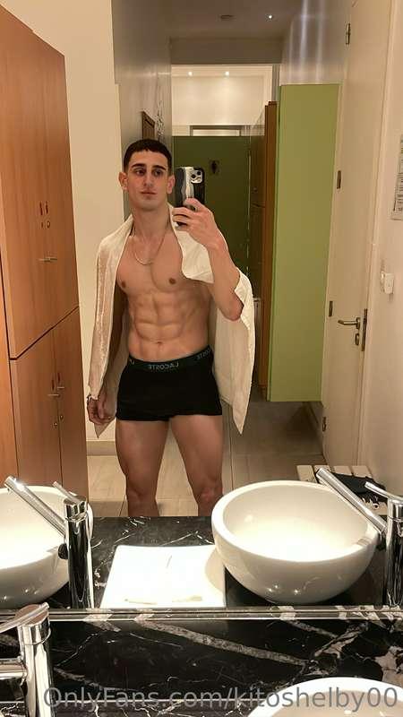 After a great workout, a good shower.
Do you want to see wha..