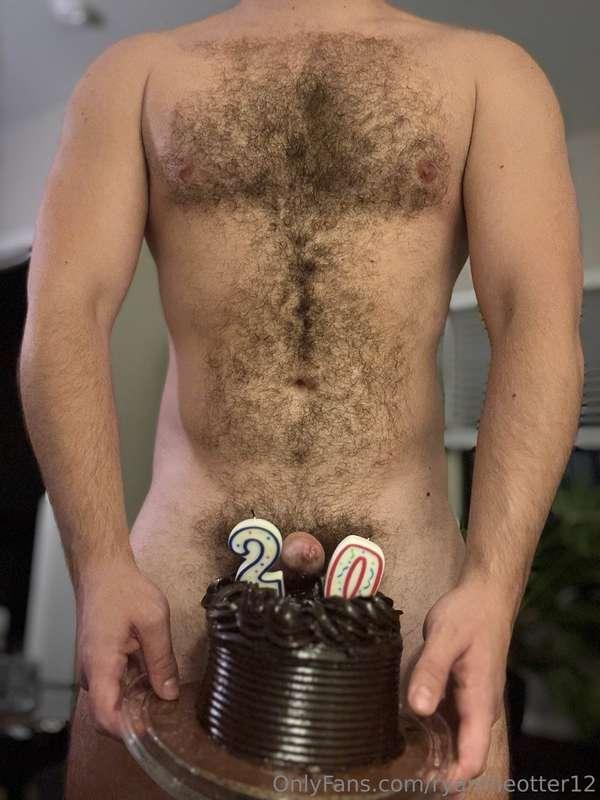 Filmed yall something real hot to celebrate 200k on twitter!..