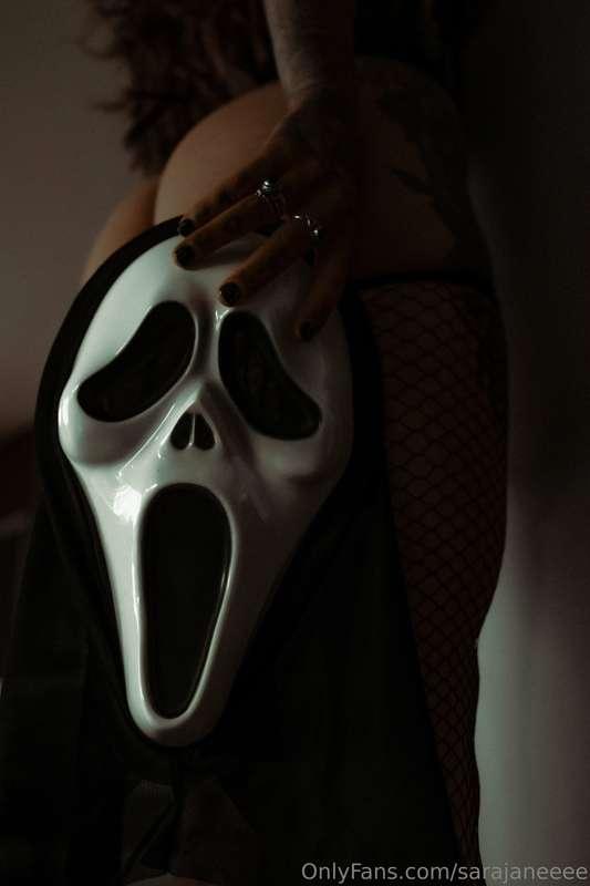 Halloween is coming !!! 
I have so much content for you, hal..