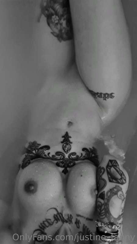 "Viens on fait rougir le diable."