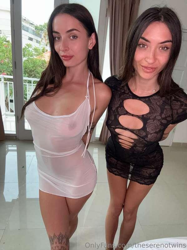 Black or white🖤🤍