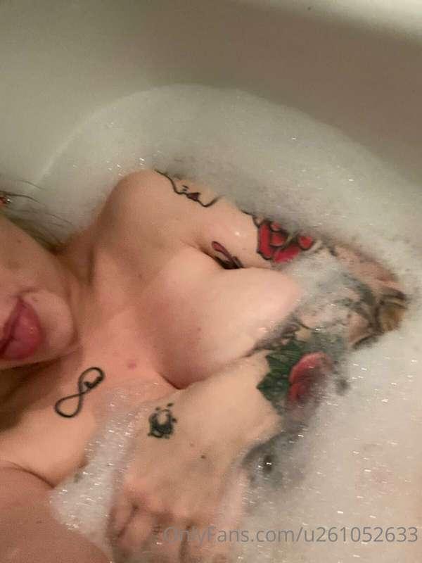 Wet hair, disheveled appearance, hot breath and hot body. Do..