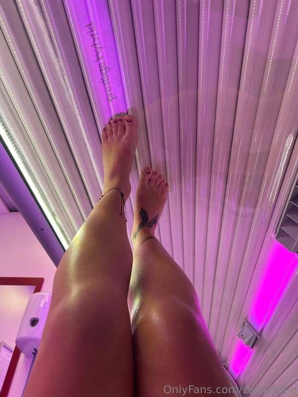 I’ve had the worst week and my poor feet show it 🥺🥺 Who’s pa..