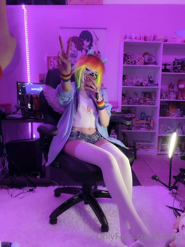 DASHIE 🌈  rd is my favorite pony & it will never change  PHO..