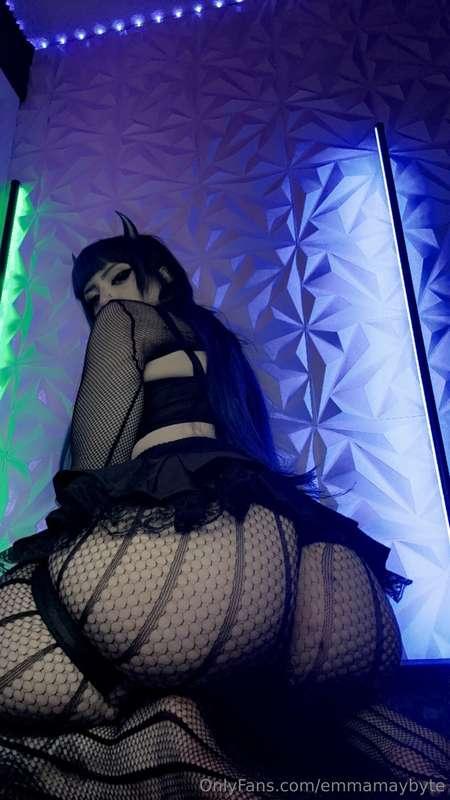 emmamaybyte image #2