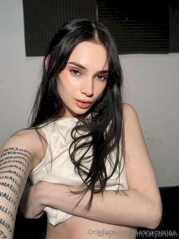 THIS BEAUTY @tatybrown IS ONLINE & WAITING FOR YOU! 😈💦@tatyb..