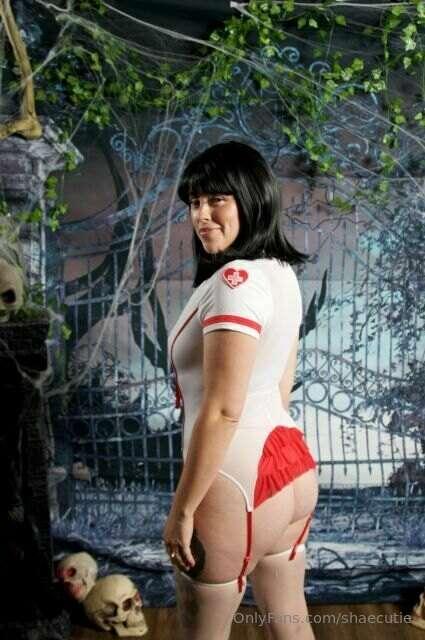 Some Halloween pics from the party! Naughty nurse and doctor..
