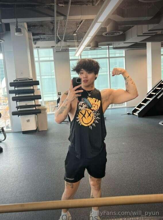 Worship my biceps💪