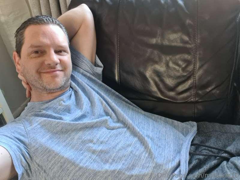 Lazy Sunday afternoon 😏