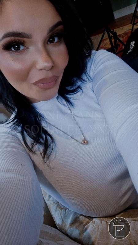 WEARED PANTIES

Do you want to know what my pussy smells lik..
