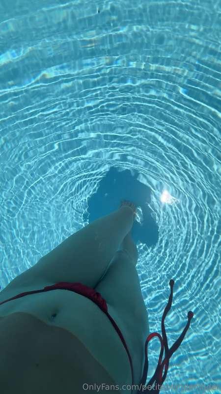 petiteblondemodel image #6