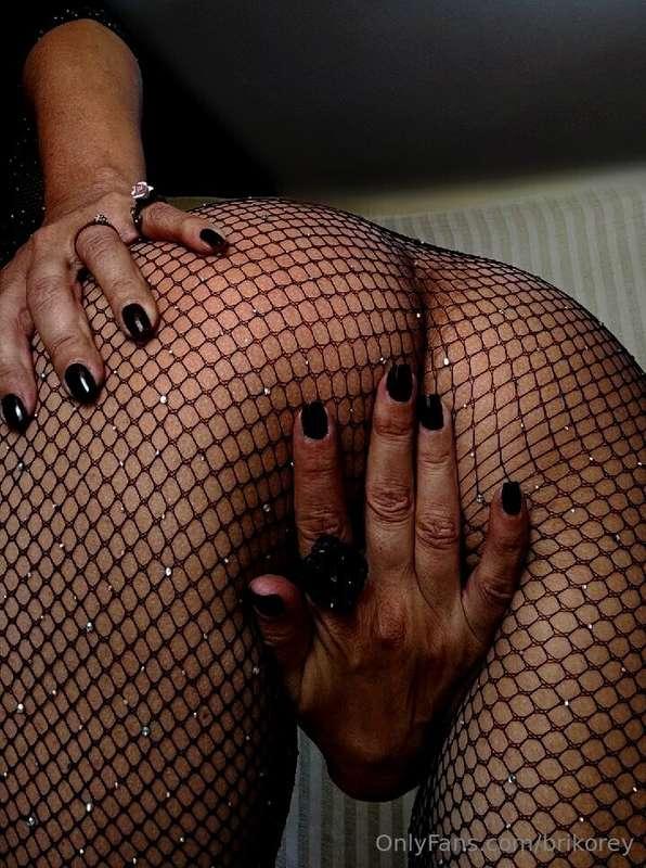 I'm a black angel... I deserve a good spanking...