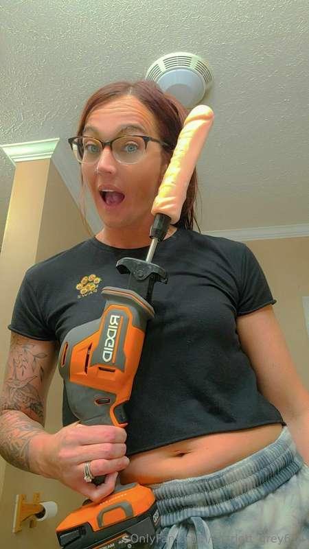 Cum on over to my vip to watch this get used on my tight lit..