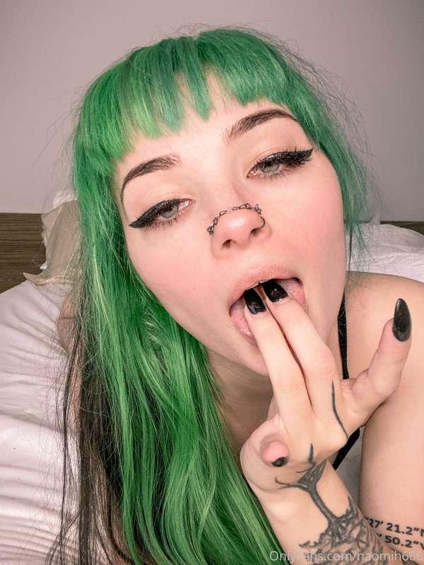 naomih666 image #1