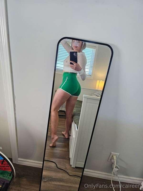 see my pussy get played with each day for free on my VIP pag..