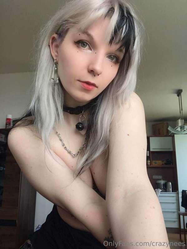 Did you already have this techwear super hot bundle? >:3 If ..