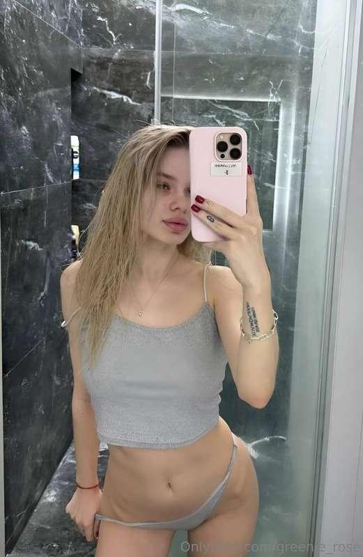 💞Hello, I’m Sylvia @sylwia_laly, 🥰 I’m 20, and between lectu..