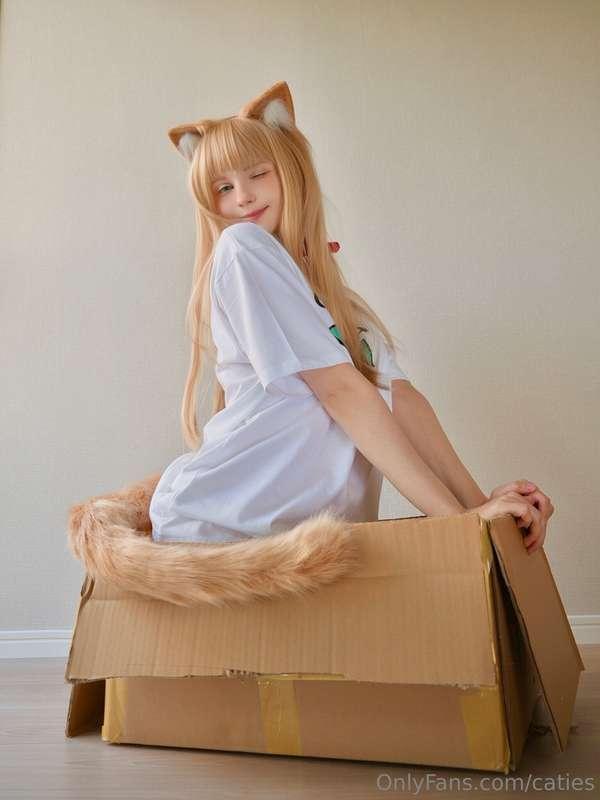 Purring at the thought of you messaging me 😻