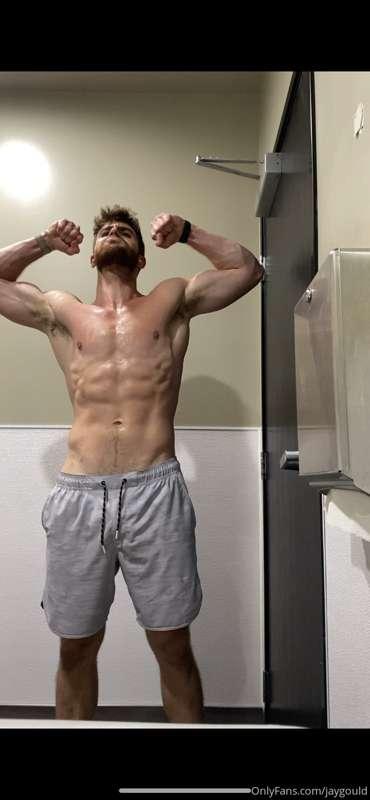 Post workout flex 💪🏼 DM to see what else is pumping right no..