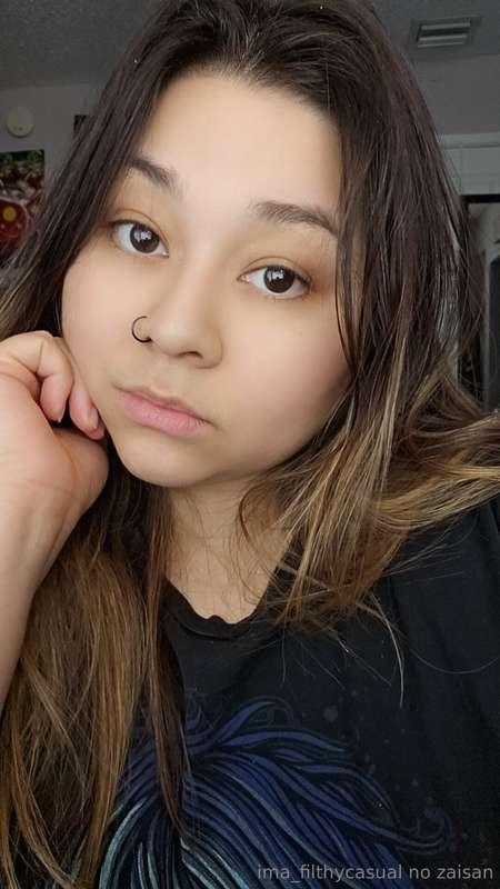 Trying out my 'resting bitch face'... you like? 😒🤨