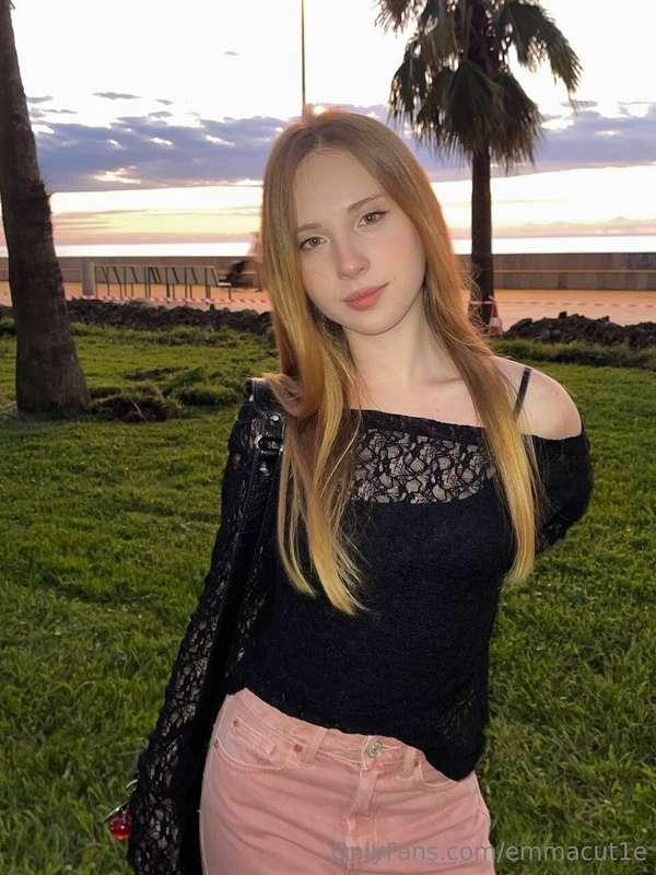 I like how the world looks when the sun is bright and I feel..