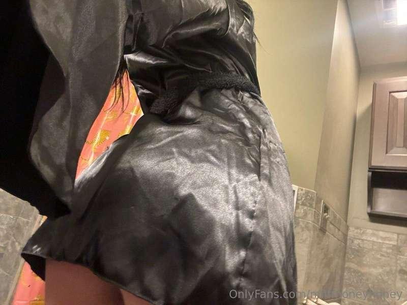 milfmoneyhoney image #0