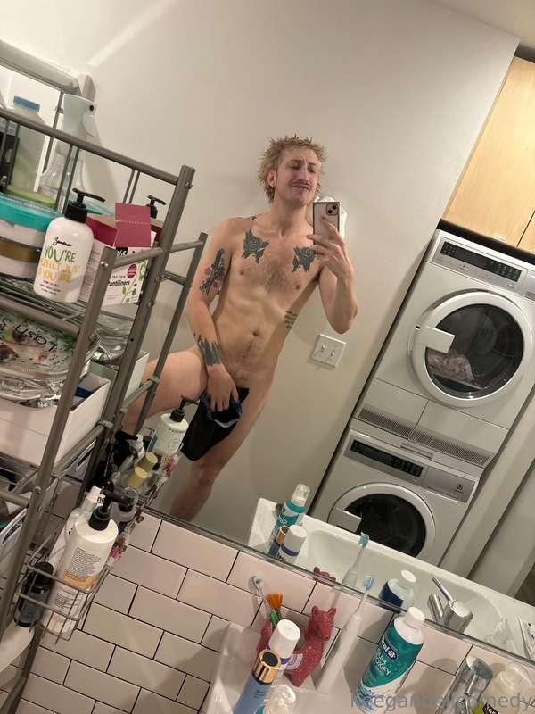 Who would pay for me to show my tight ass hole? I’ve never s..