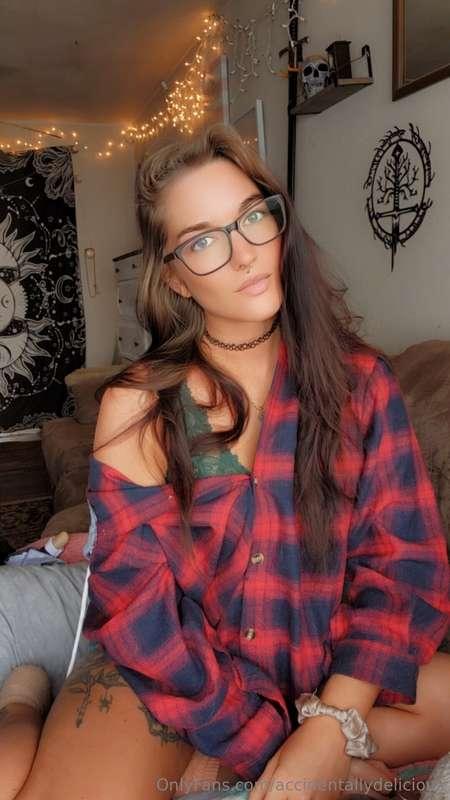 Reminder I'm only on my naughty page @imeagan91 on the weeke..