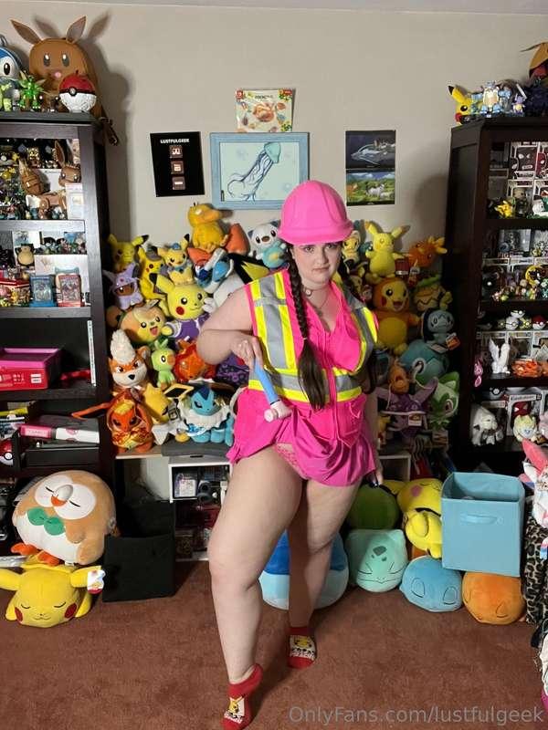 Costumes you say? well here we goooo!