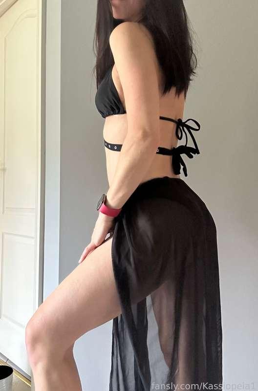 Who’s getting undressed for the weekend? 💕 x

#fyp #bikini #petite #brunette #czech #sexy #amateur