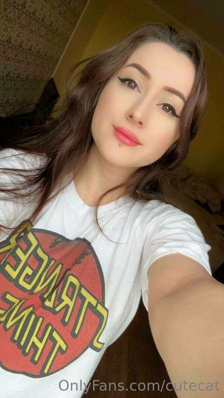 my lips thirsty  💦 today and they need to feel something har..