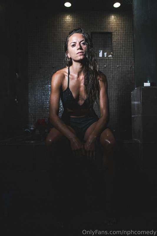 One of my favorite shoots 📸 Happy Friday and keep your 🍷 cle..