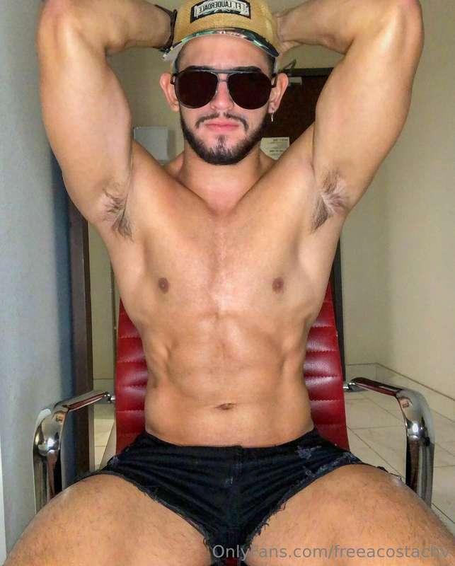 I'll wait for you like this🔥 Happy Monday and start of the w..