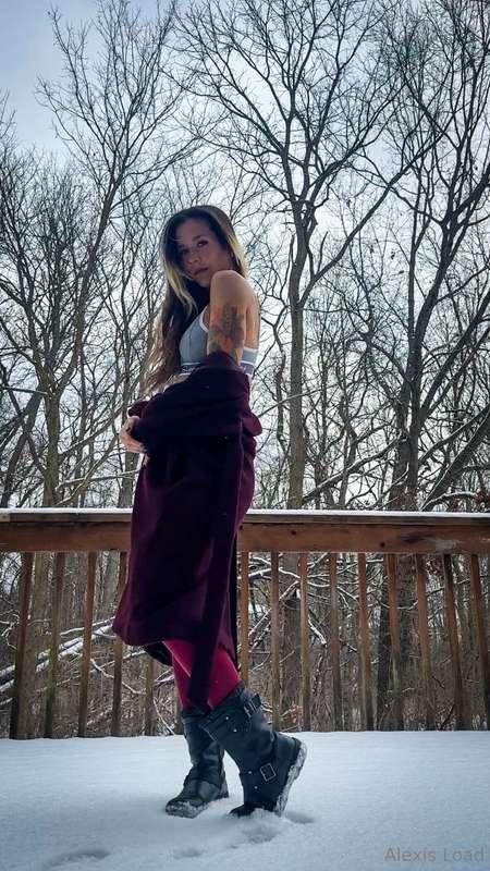 Being out in the cold with my lingerie set on is extra fun. ..