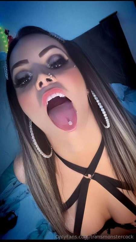 Hi love, my name is @bvbelleblond         Beautiful transsex..