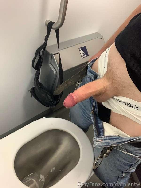 damientw image #0