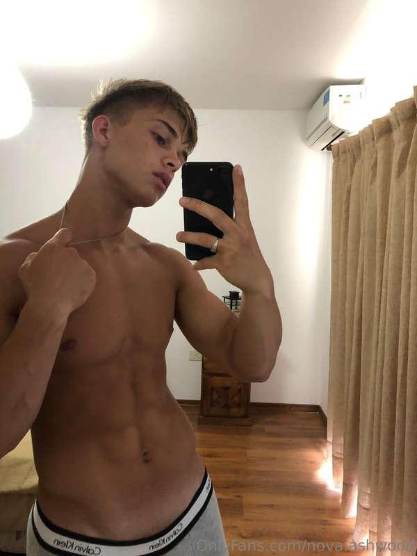 The neck is my sensitive spot, so try what it does to me 💦